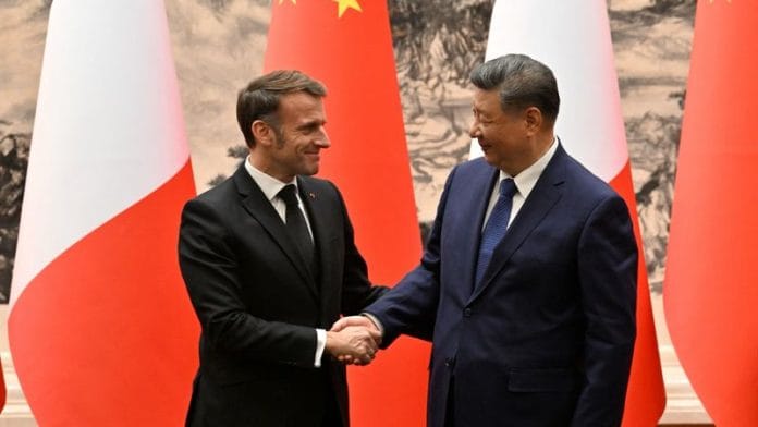 French President Emmanuel Macron with Chinese President Xi Jinping