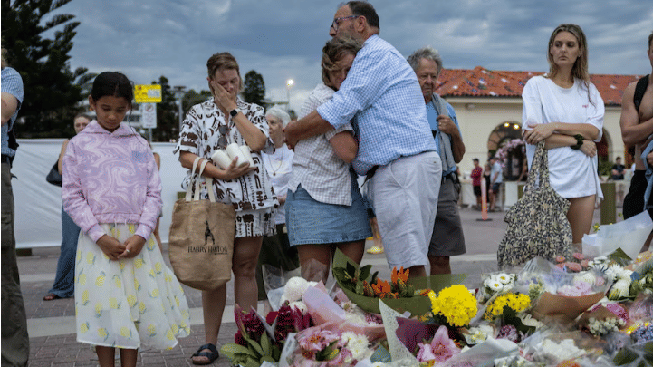 Sydney could see army patrols after Bondi beach attack, says New South Wales Premier