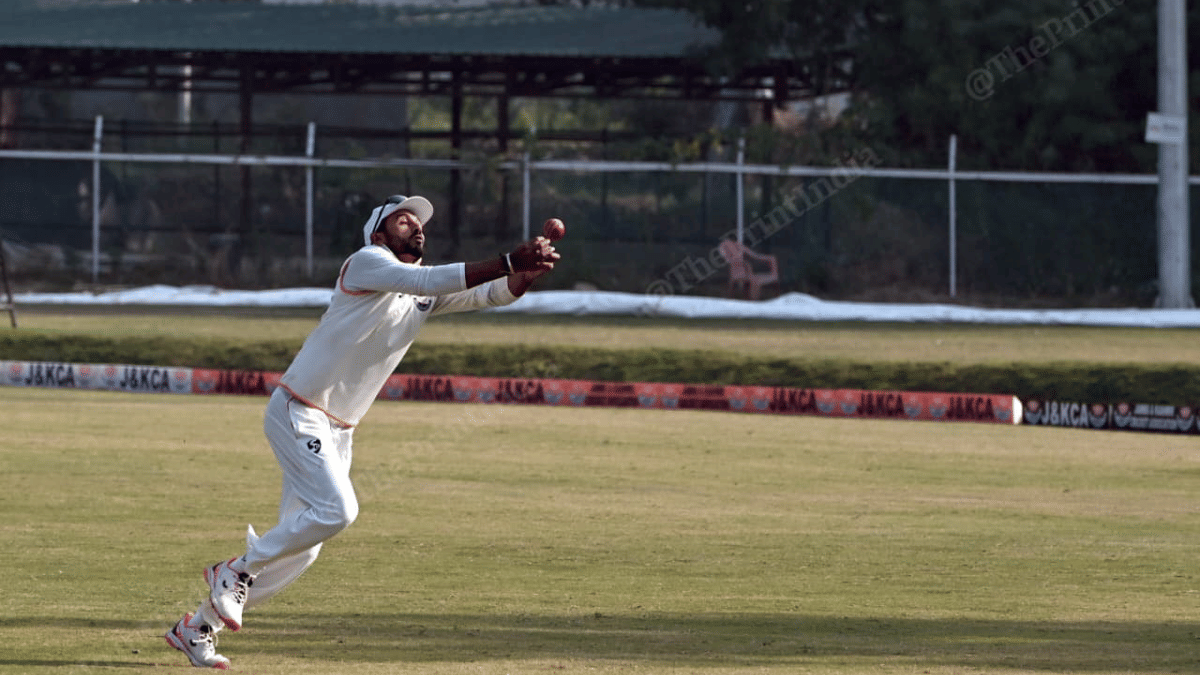 The J&K skipper goes for a tough catch during a cricket match of Ranji Trophy | Suraj Singh Bisht | ThePrint