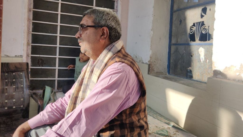 नीम का थाना जिले के बरवाला गांव में मीणा अपने घर पर | फोटो: मोहम्मद हम्माद/दिप्रिंट