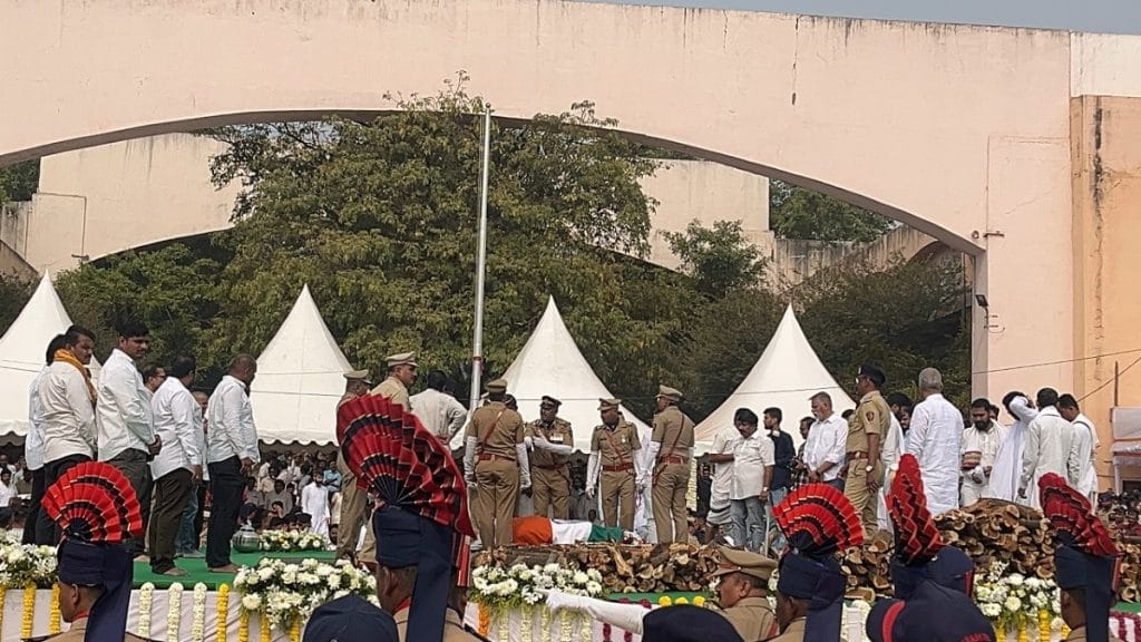From Baramati & beyond, supporters flock to pay last respects to