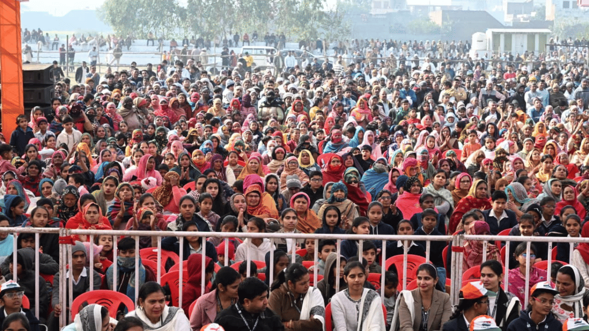 People gathered to welcome CJI at his native village. | X/@arjunrammeghwal
