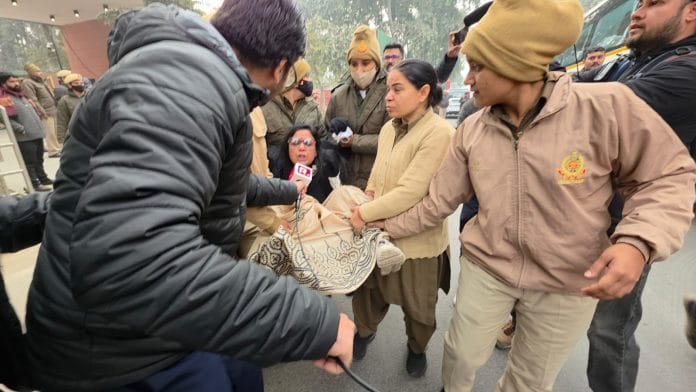 TMC MPs detained outside Amit Shah's office for protesting ED raids on I-PAC | X\@AITCofficial