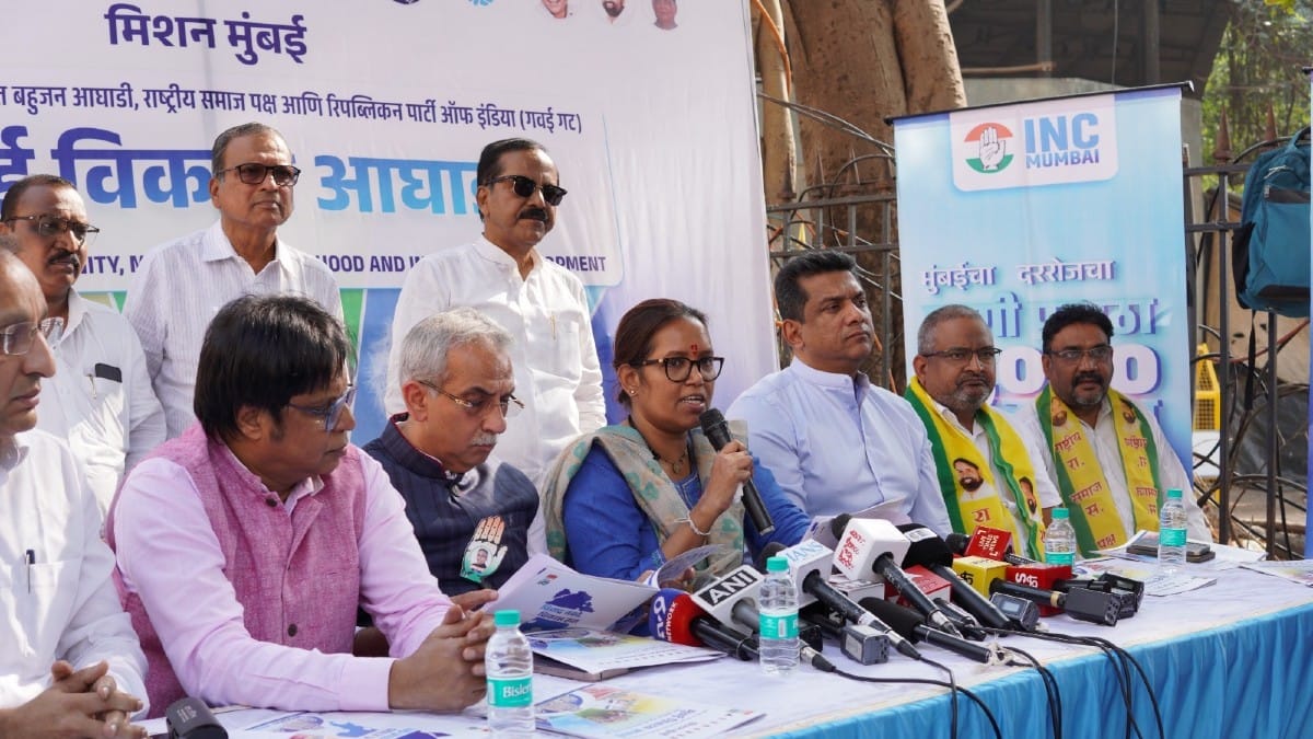 Congress leaders release manifesto for BMC polls in Mumbai on 6 January 2026 | X @INCMumbai
