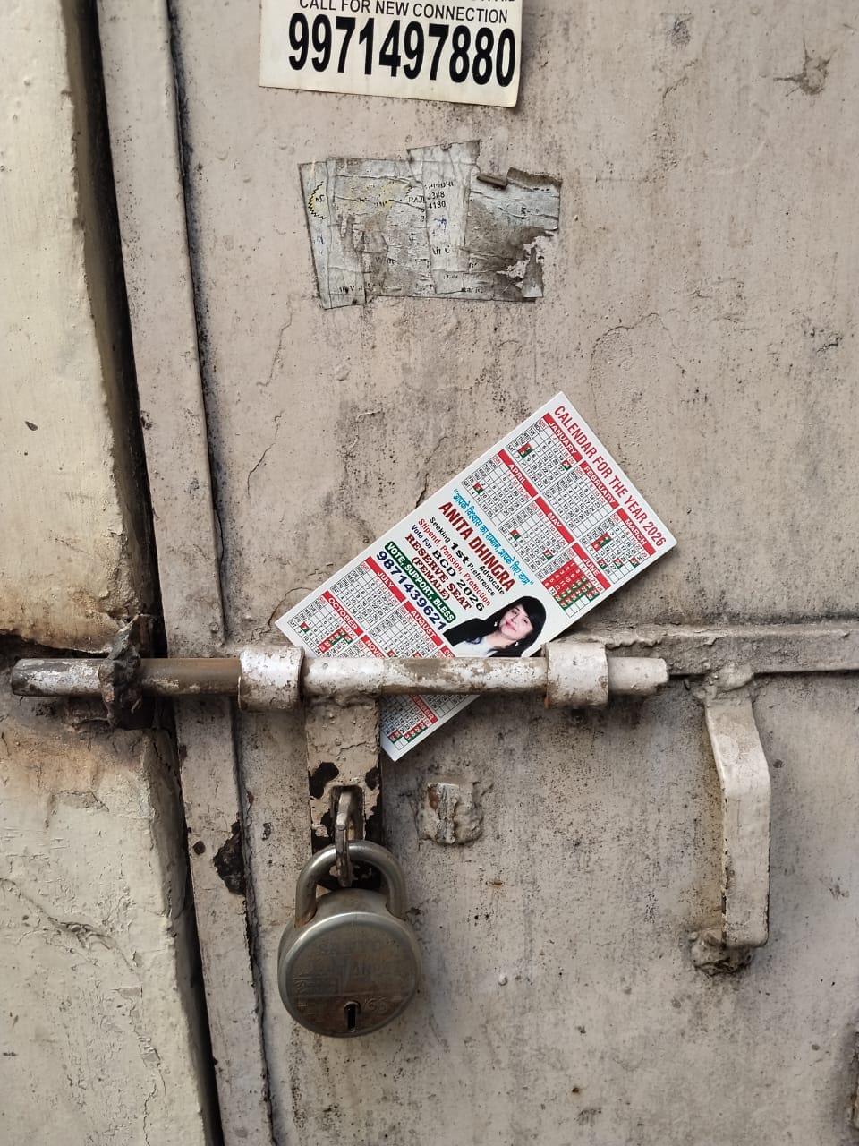Women candidates on election posters at Tis Hazari | Ruchi Bhattar | ThePrint
