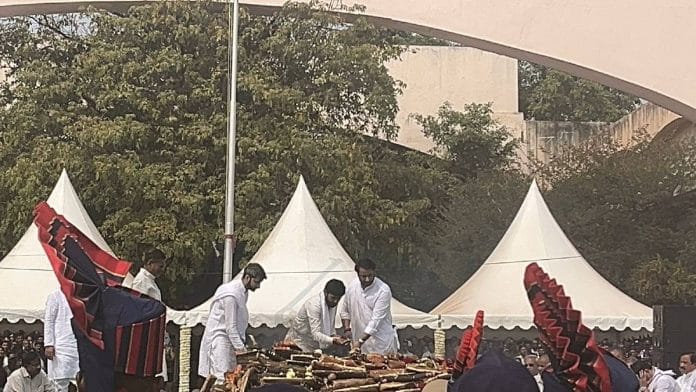 Ajit Pawar’s sons Parth and Jay perform the last rites at Vidya Pratishthan ground in Baramati | Kasturi Walimbe | ThePrint