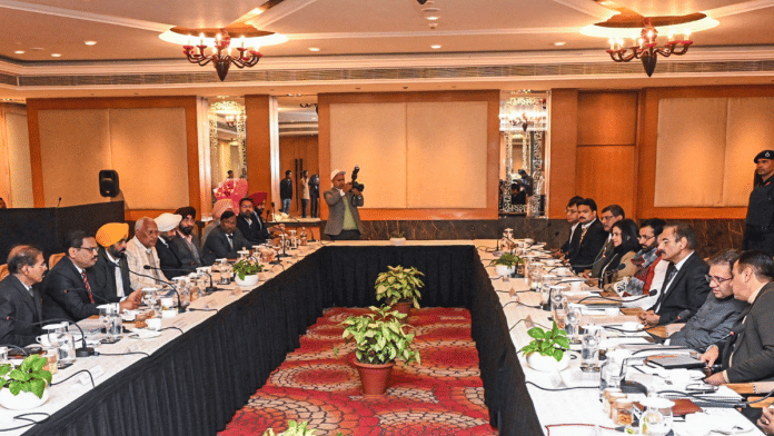 Punjab CM Bhagwant Mann and his Haryana counterpart Nayab Saini at the meeting on the Sutlej-Yamuna Link (SYL) canal in Chandigarh on Tuesday | X/@NayabSainiBJP