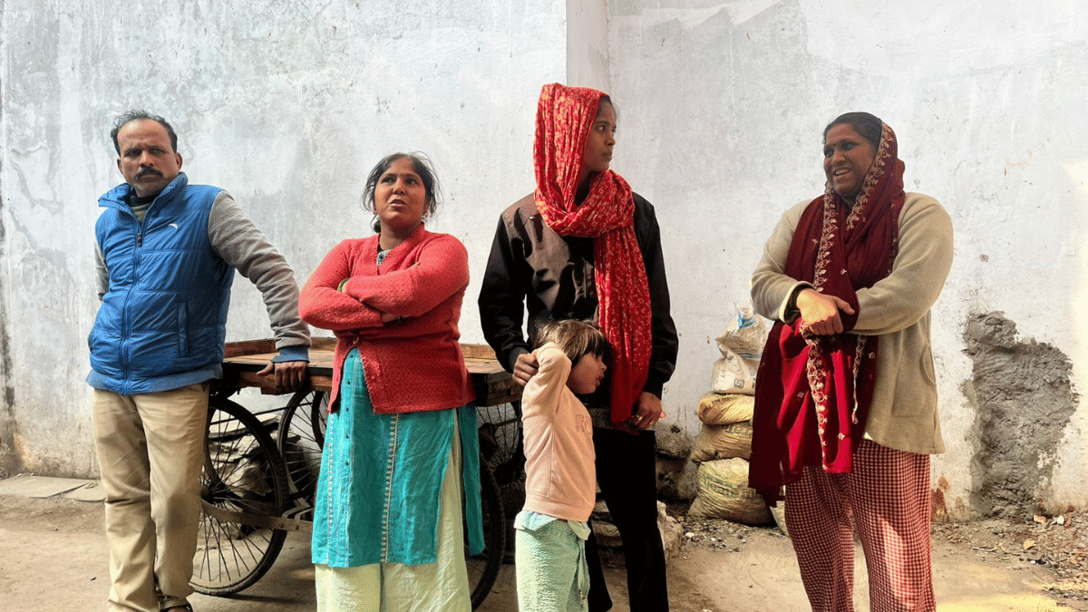 Bhagirathpura residents discussing rise in water bottle prices in the middle of the crisis. | Nootan Sharma/ThePrint