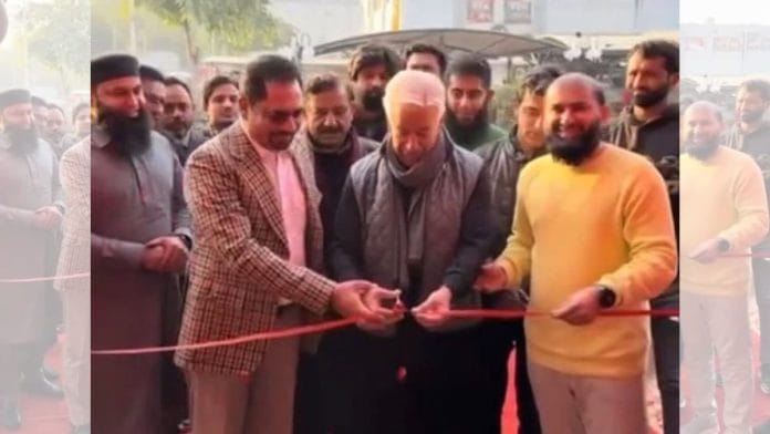 Pakistan Defence Minister Khawaja Asif inaugurating the 'Pizza Hut' outlet in Sialkot