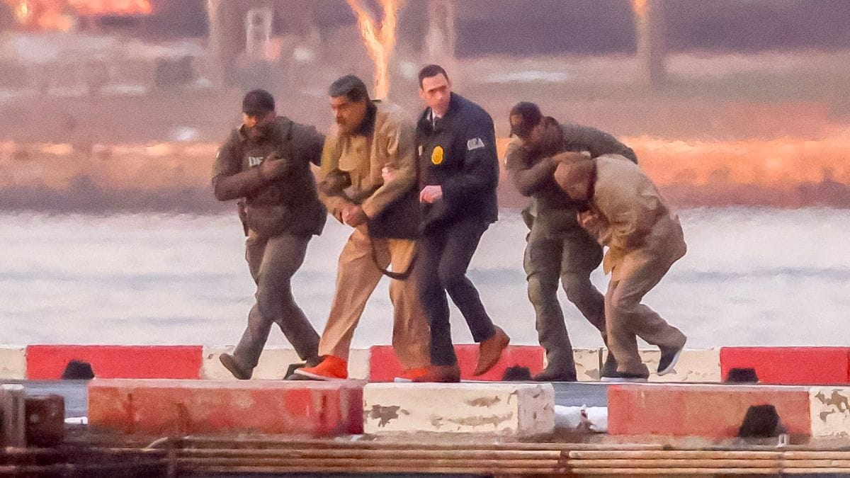 Venezuelan economy did not collapse overnight. 4 decades of stagnation is the cause