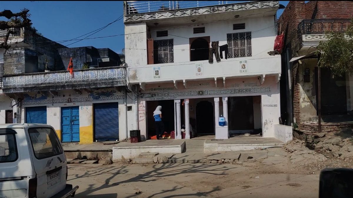 The open patch in Kareda Buzurg village in Rajasthan’s Tonk district where the blanket distribution drive was held | Photo: Stela Dey | ThePrint