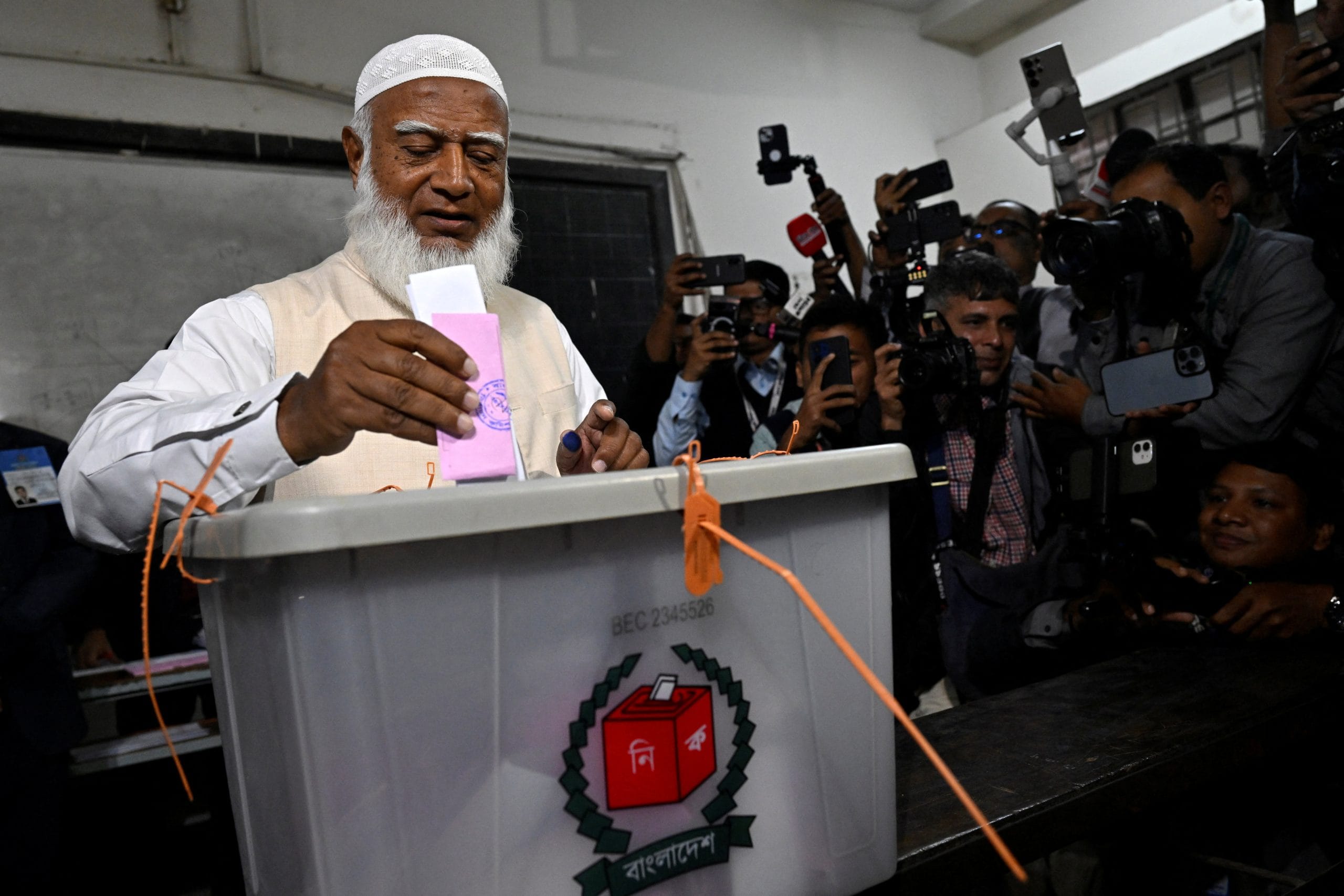 Shafiqur Rahman, Jamaat-e-Islami Ameer (president), votes inside a polling station in Dhaka Thursday | REUTERS/Fatima Tuj Johora