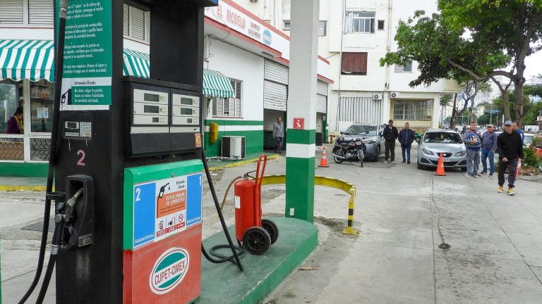 Oil to Cuba drops to zero as Mexico puts shipments on hold over US tariff threat