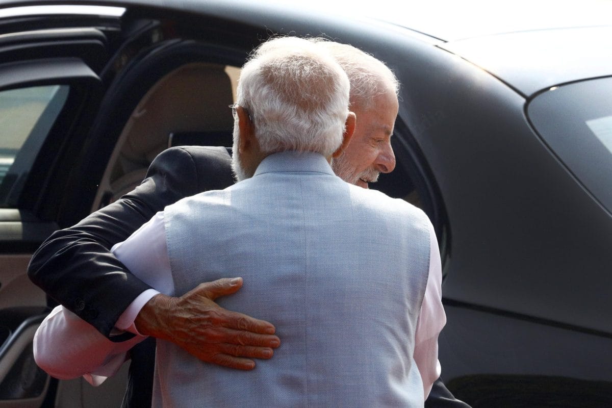 Prime Minister Narendra Modi hugs to Brazil President Luiz Inácio Lula da Silva at Rashtrapati Bhawan | Praveen Jain | ThePrint