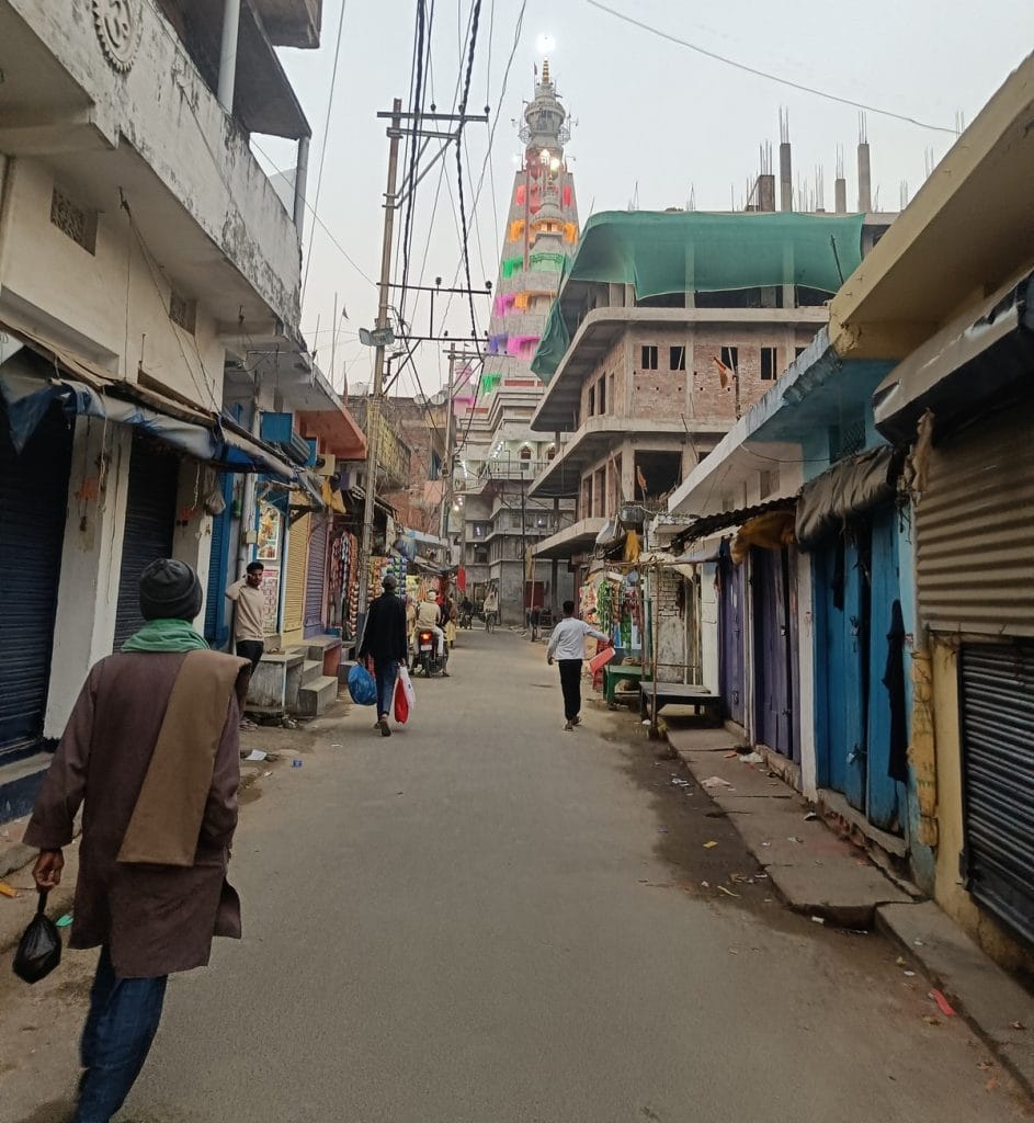 A street in Barhiya, a Bhumihar-dominated town in Bihar’s Lakhisarai district. Bhumihars are often seen as a landed elite, yet the caste survey found 27.58 percent earn less than Rs 6,000 a month | Photo: Krishan Murari | ThePrint 