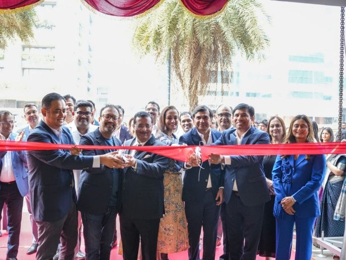 Arnav Automobiles inaugurates state-of-the-art Mahindra showroom at Worli, Mumbai