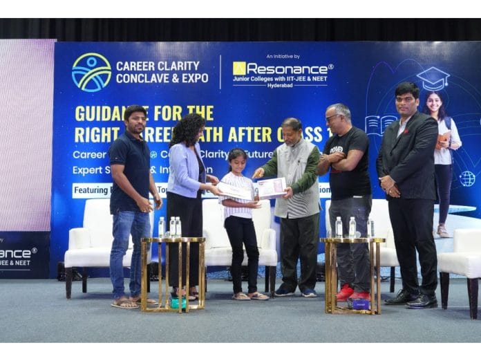 Mega ResoFast 2026 - Top 100 Achievers Awarded Tablets by Resonance