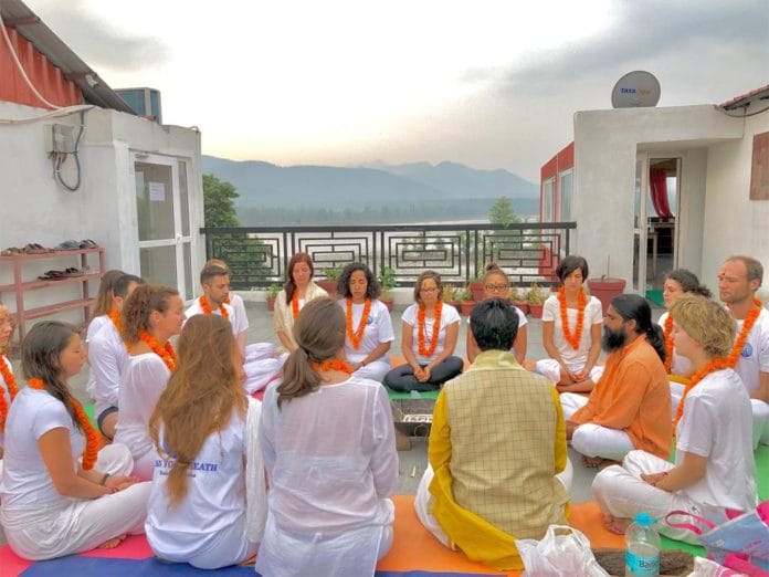 How to Maintain Your Yoga Training Routine During Festival Season