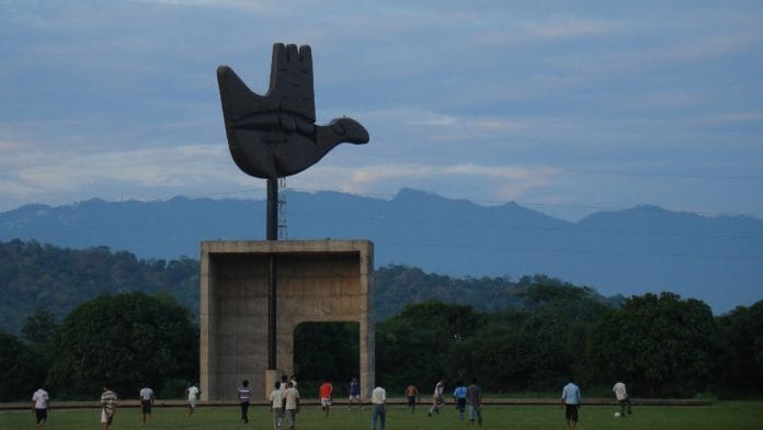 Representational | Open Hand monument, Chandigarh | Commons