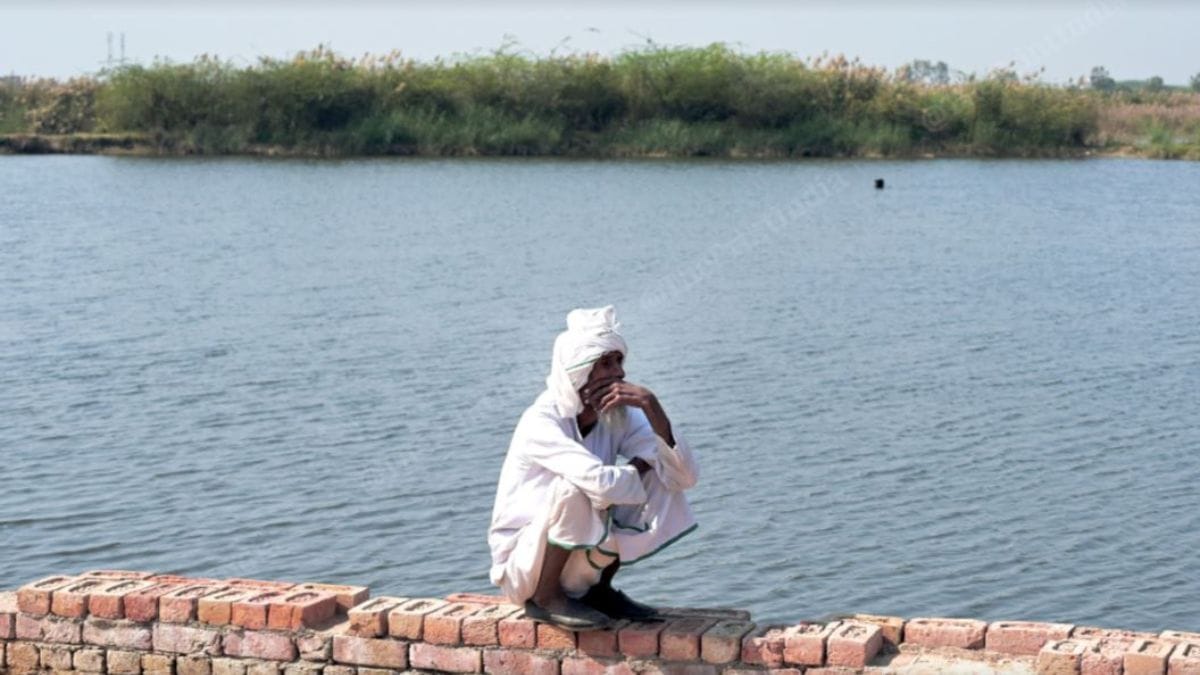 सरकारी डॉक्टरों ने छैनसा गांव में 31 पानी के स्रोतों की जांच की है | फोटो: सूरज सिंह बिष्ट/दिप्रिंट