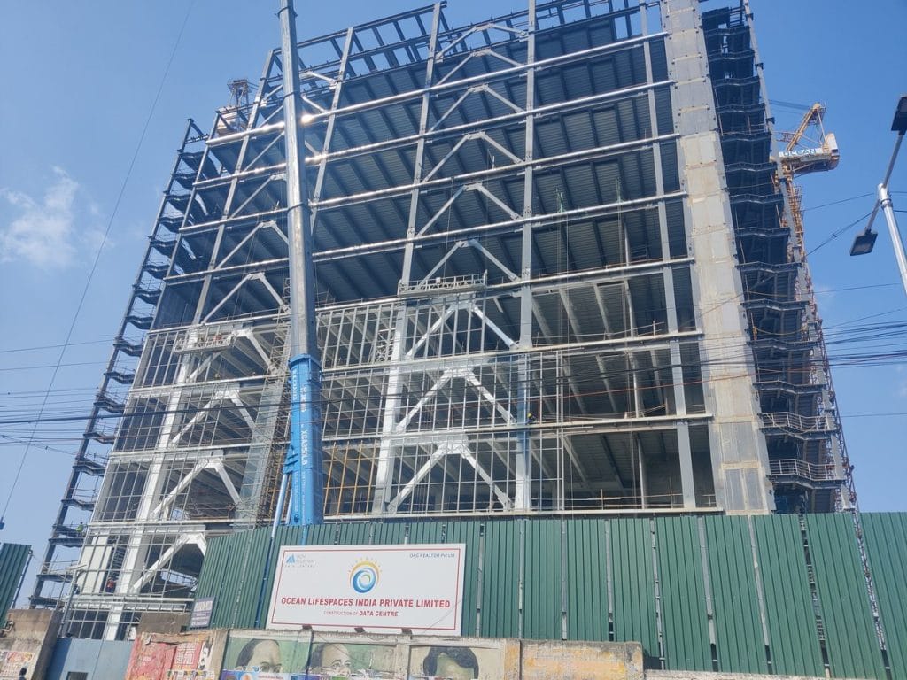 अंबत्तूर में बन रहा आयरन माउंटेन का हाइपरस्केल डेटा सेंटर | फोटो: अमृतांश अरोड़ा/दिप्रिंट