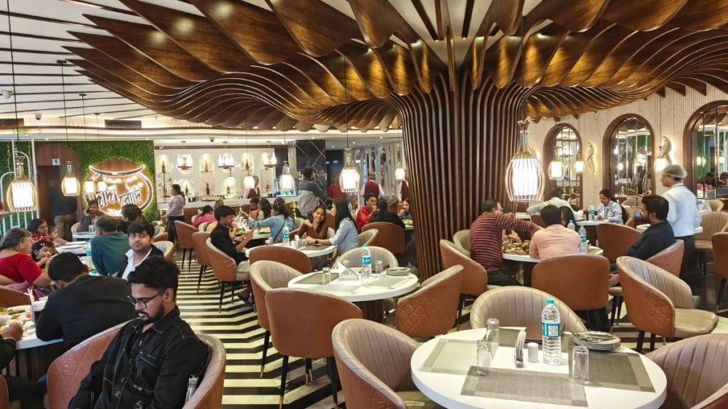 A packed Dada Boudi Hotel. Tina Das | ThePrint