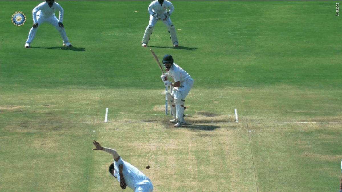 J&K batter faces a delivery from Karnataka pacer Prasidh Krishna in the Ranji Trophy final. | Screengrab/bcci.tv 
