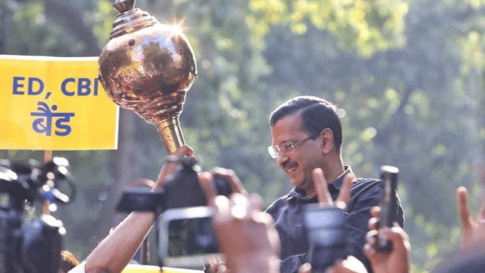 AAP chief Arvind Kejriwal in a jubilant mood outside his house on Friday | Praveen Jain | ThePrint
