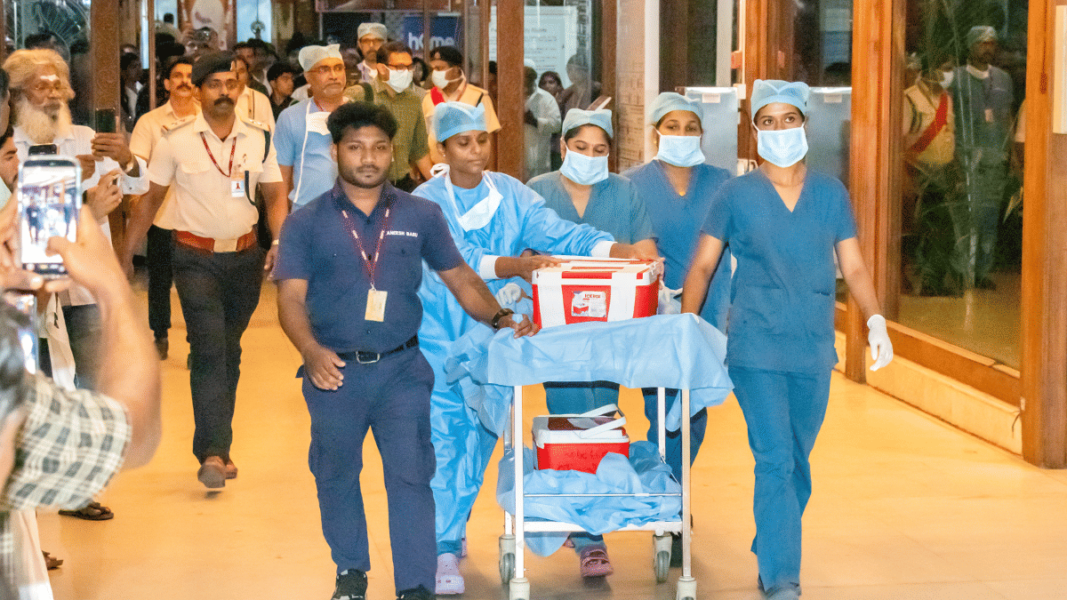 Organs of the baby being shifted from Amritan Hospital in Kochi to Trivandrum in three boxes. | By special arrangement