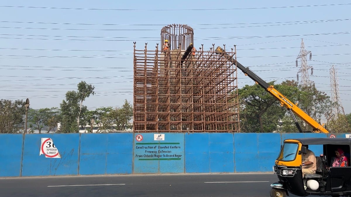 Ongoing construction of bridge connecting Chheda Nagar in Ghatkopar to Anand Nagar in Thane | Kasturi Walimbe/ThePrint