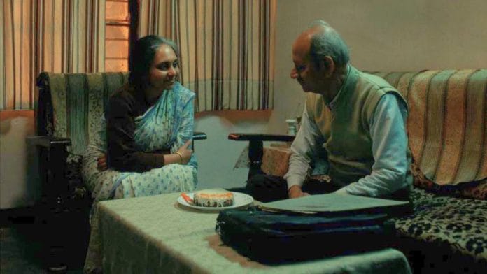 The movie directed by Varun Tandon follows an ageing couple–Ram (Ramakant Dayama) and Shakuntala (Anubha Fatehpuria)—who are quietly living in an unnamed town in North India | IMDB