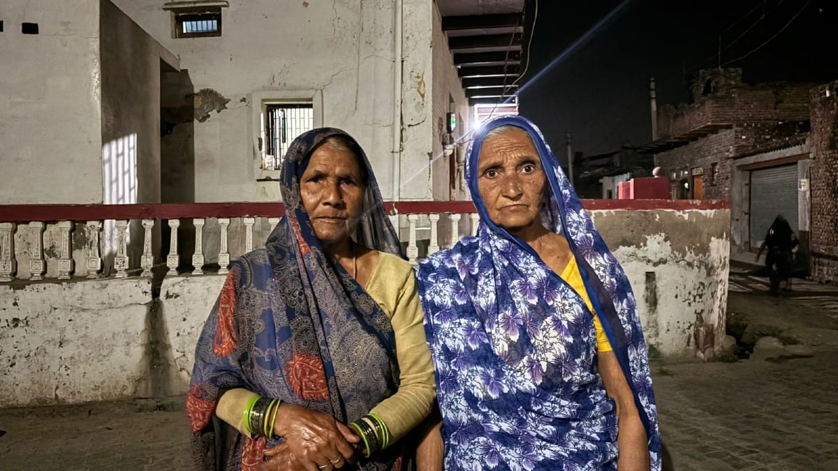 Adarsh’s neighbours Triveni and Asha | Samridhi Tewari/ThePrint