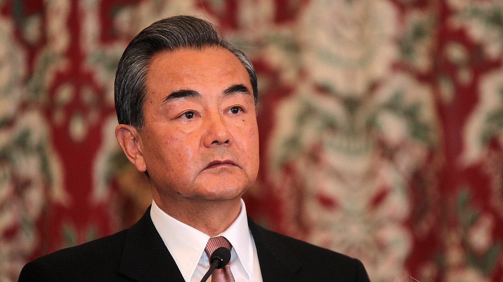 China foreign minister voices support for Iran, urges Gulf states to unite against foreign interference