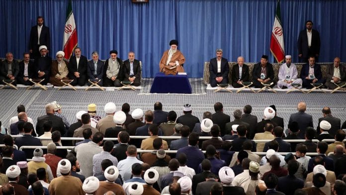 Ayatollah Ali Khamenei delivers a speech during a religious ceremony in Tehran in April 2019 | Photo: Reuters