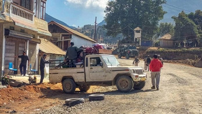 Families pack belongings and leave for safer locations following a violent clash between the Tangkhul and Kuki tribes in Ukhrul, Manipur | Photo: ANI
