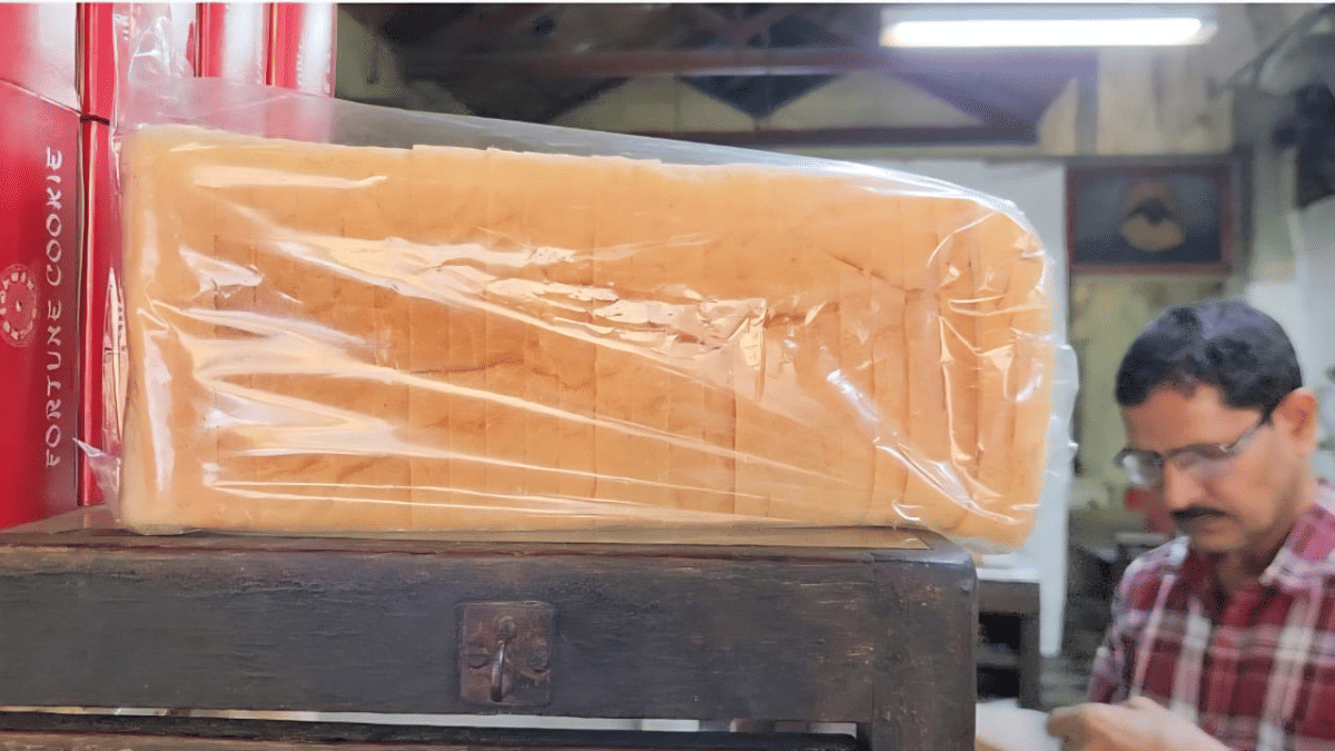 The lone remaining bread loaf at Yazdani Bakery in South Mumbai's Fort area | Purva Chitnis | ThePrint