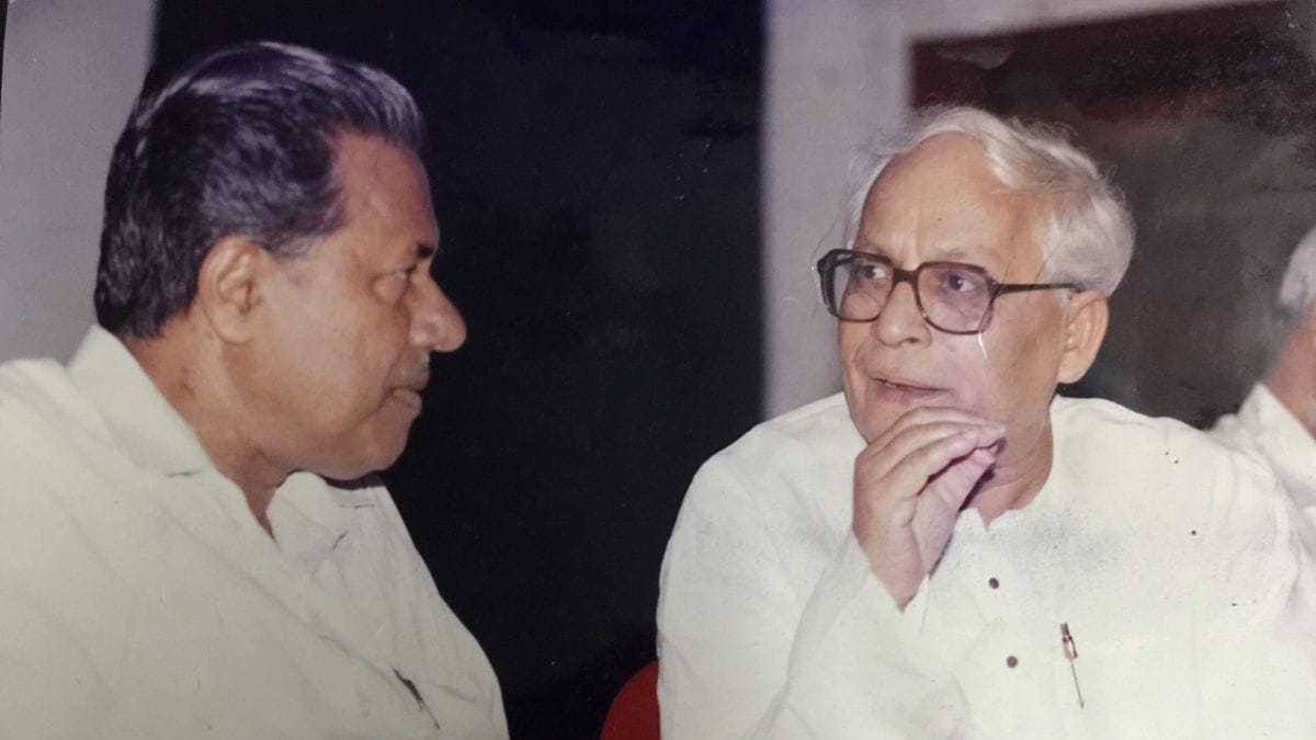 Pinarayi and the late former West Bengal Chief Minister Buddhadeb Bhattacharya were colleagues | Credit: