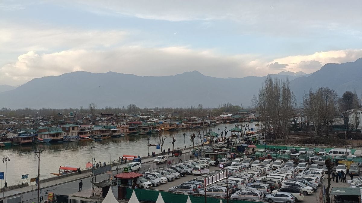 Srinagar land prices soar as high as Mumbai, Delhi now. Non-Kashmiris just can’t afford it