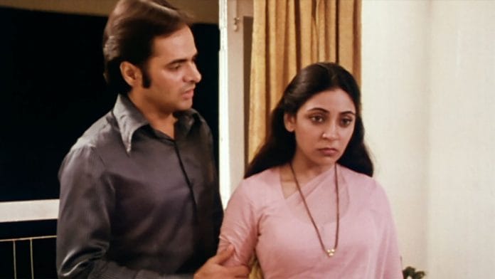 A still from Saath Saath