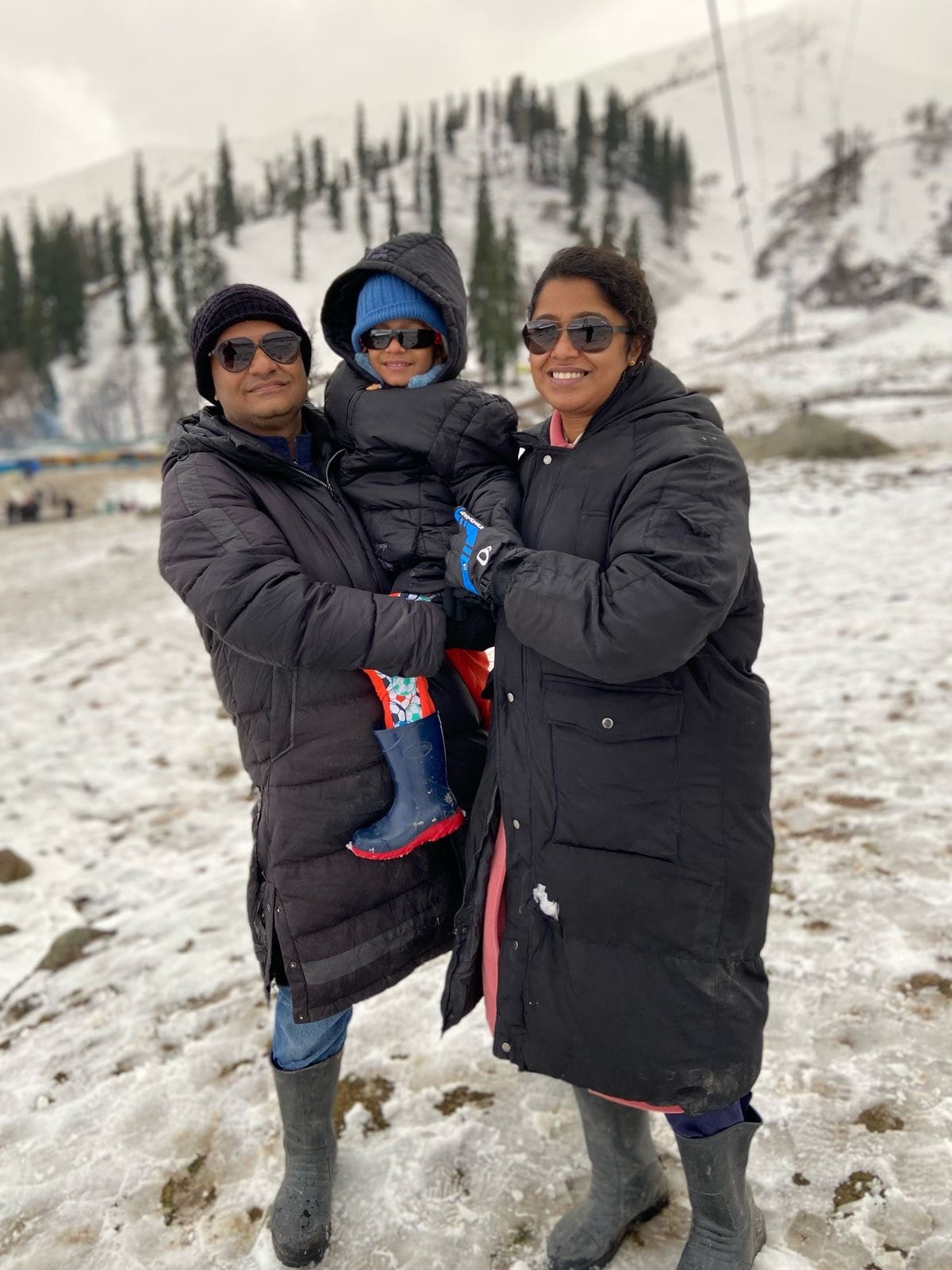 Bharat Bhushan, his wife, and son in Kashmir during their holiday | By special arrangement
