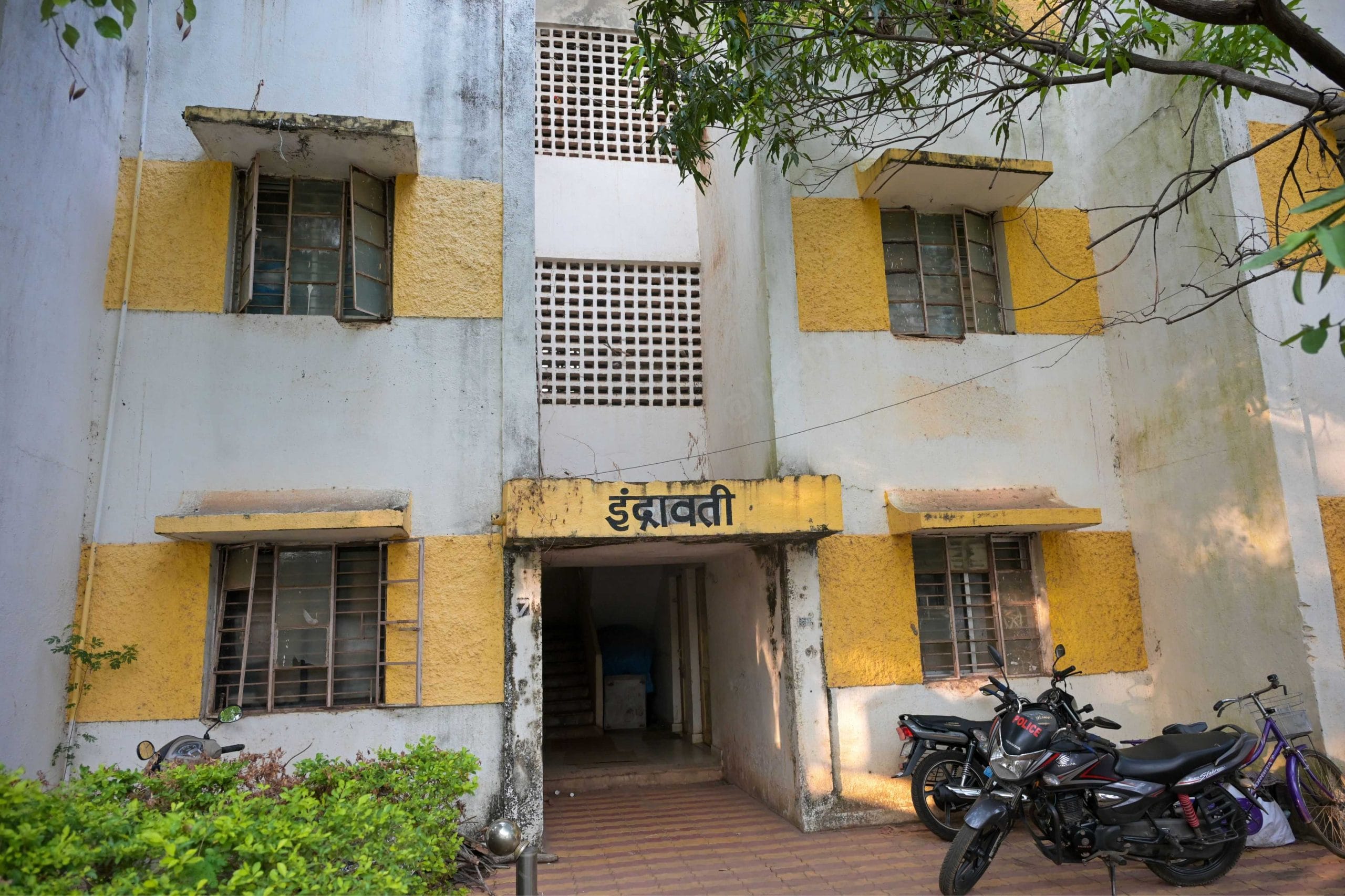 गढ़चिरौली पुलिस लाइन में इंद्रावती रिहायशी परिसर, जहां सरेंडर करने वाले माओवादी कैडर रहते हैं | फोटो: सूरज सिंह बिष्ट/दिप्रिंट