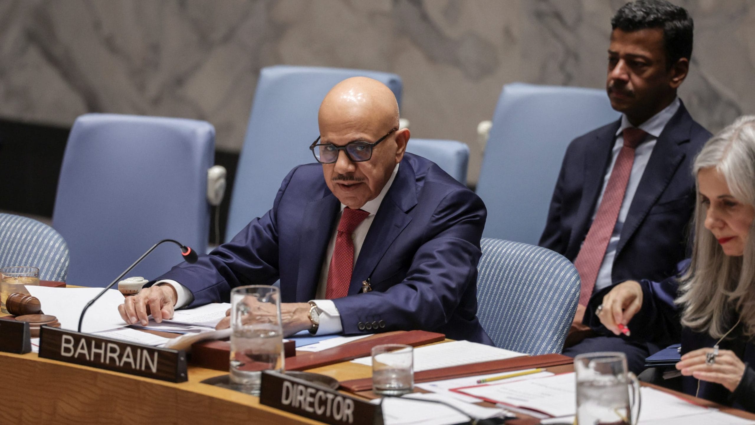 China & Russia back Iran, veto UN resolution on reopening Strait of Hormuz