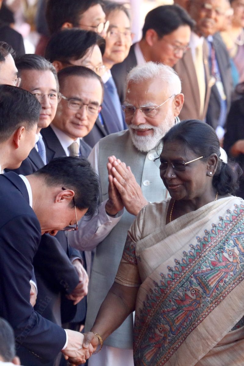President Murmu & PM Modi greet the South Korea delegation | Praveen Jain | ThePrint