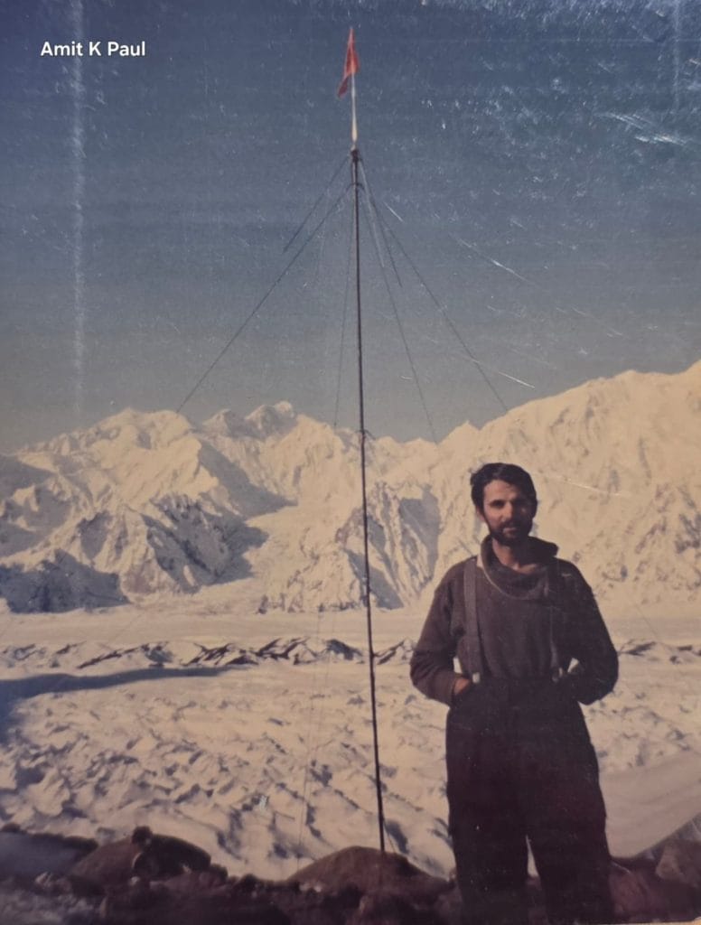 Caprtain Vikram Tiwathia of Sparrow Meghdoot at the Forward Logistics Base in Siachen. AN PRC 25 GPA antenna in thje background | Amit K Paul