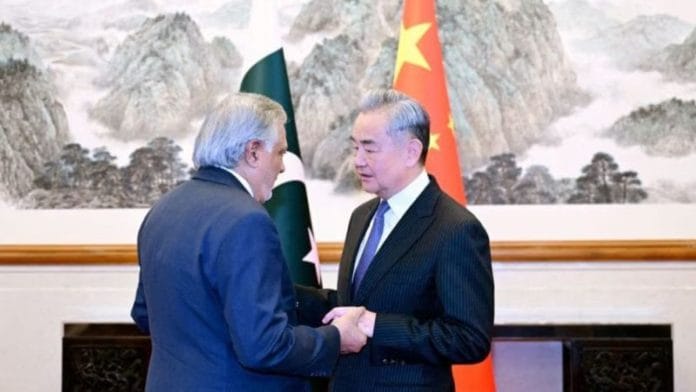 A diplomatic meeting between Chinese Foreign Minister Wang Yi and Pakistani Deputy Prime Minister and Foreign Minister Mohammad Ishaq Dar in Beijing on March 31, 2026 | (c) Copyright Thomson Reuters 2026