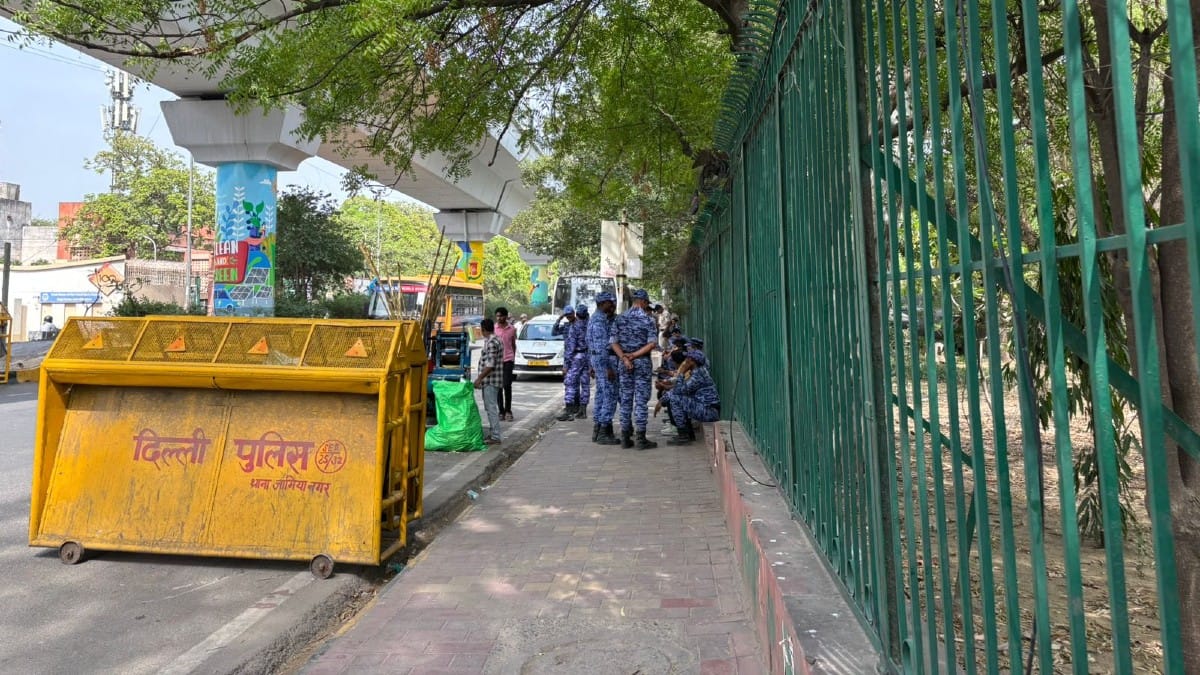 Police deployed outside Jamia campus on 28 April 2026 | Samridhi Tewari/ThePrint