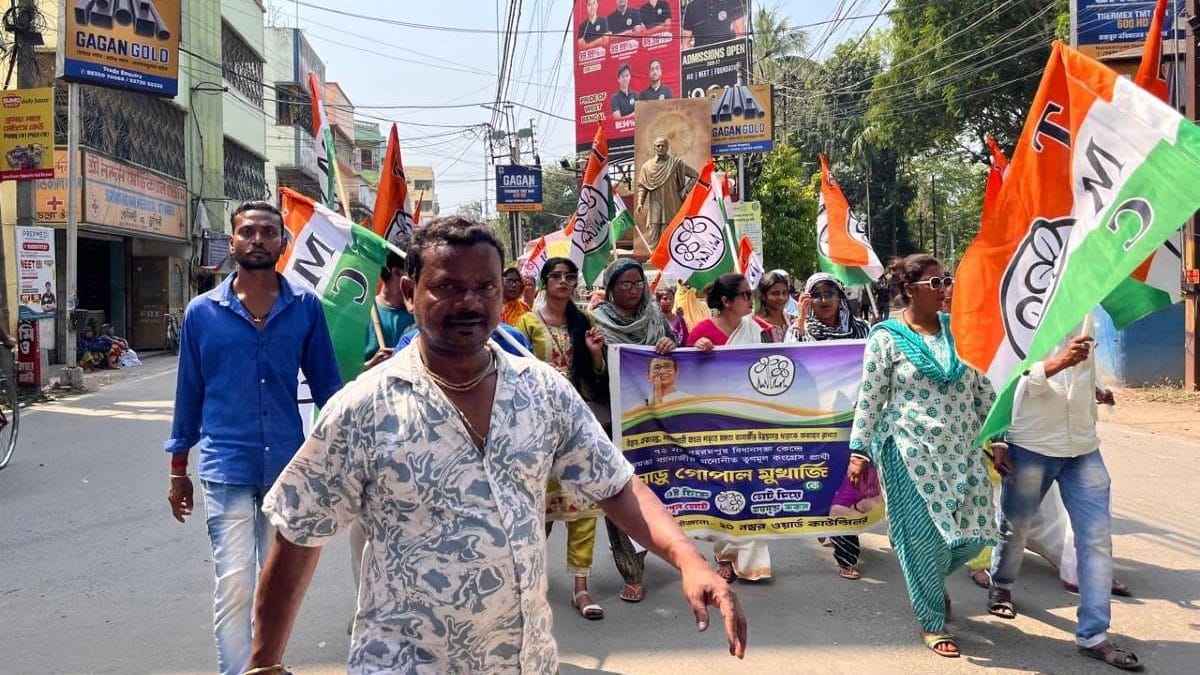 As the countdown for the first phase of the West Bengal polls begins, the state's Muslim community finds itself in a dilemma. Some of Mamata Banerjee's decisions haven't gone down well with them but they also fear BJP gains. | Moushumi Das Gupta | ThePrint