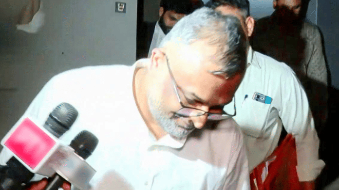 I-PAC co-founder Vinesh Chandel produced Tuesday at judge's residence after ED arrest. | ANI