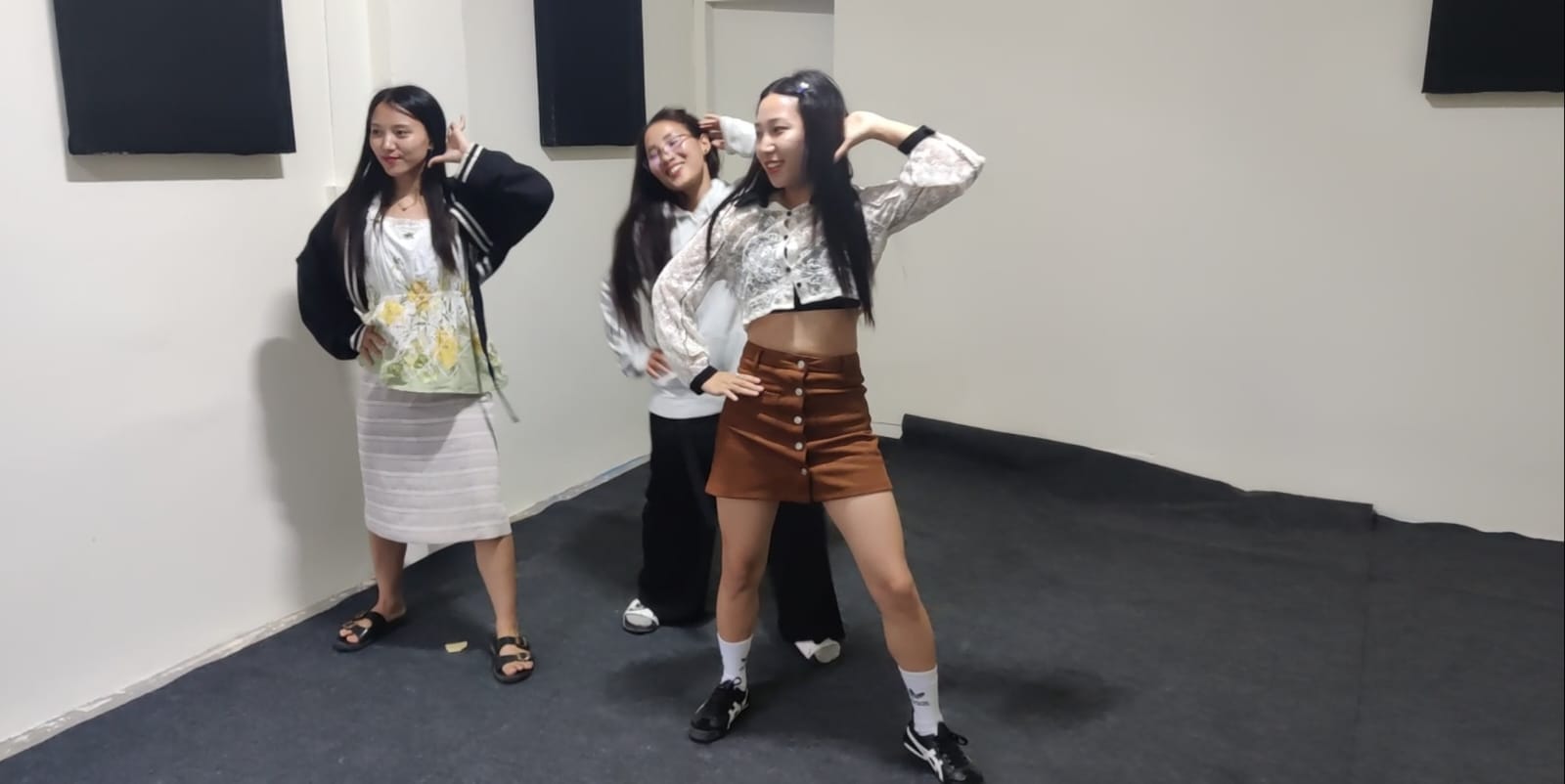 The girls practicing inside the yet-to-be-finished dance studio | Stela Dey | ThePrint