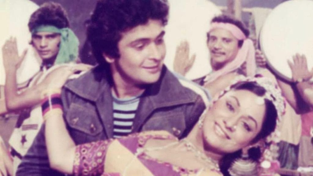Aruna Irani and Rishi Kapoor on the sets of the 1983 film Bade Dil Wala. Image: @ArunaIrani/Facebook